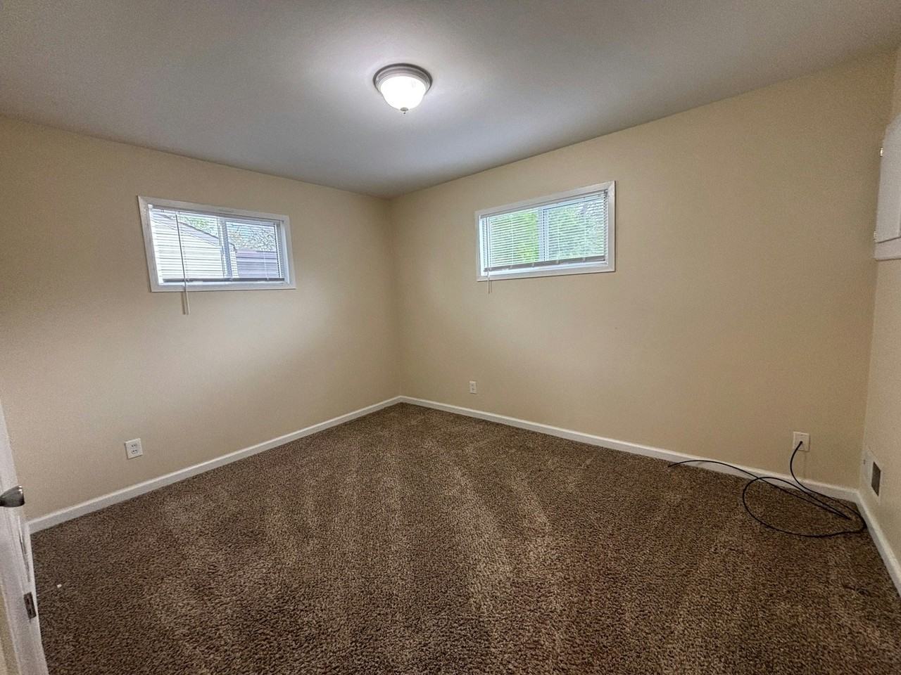 21756 Weller Avenue - Photo 7 of 14