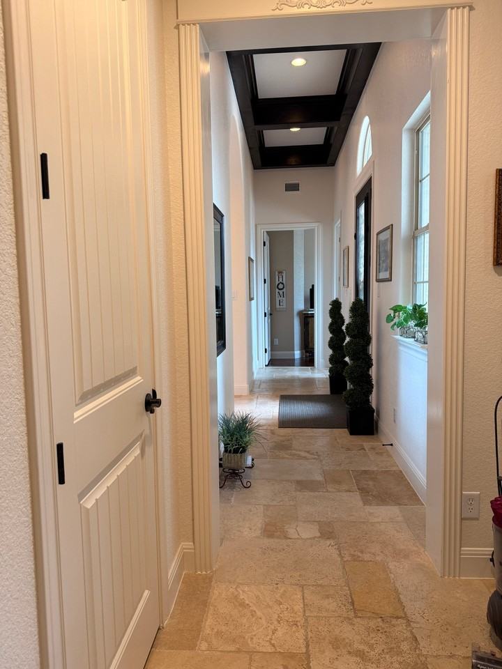 1155 Glenwood Loop - Photo 4 of 50
