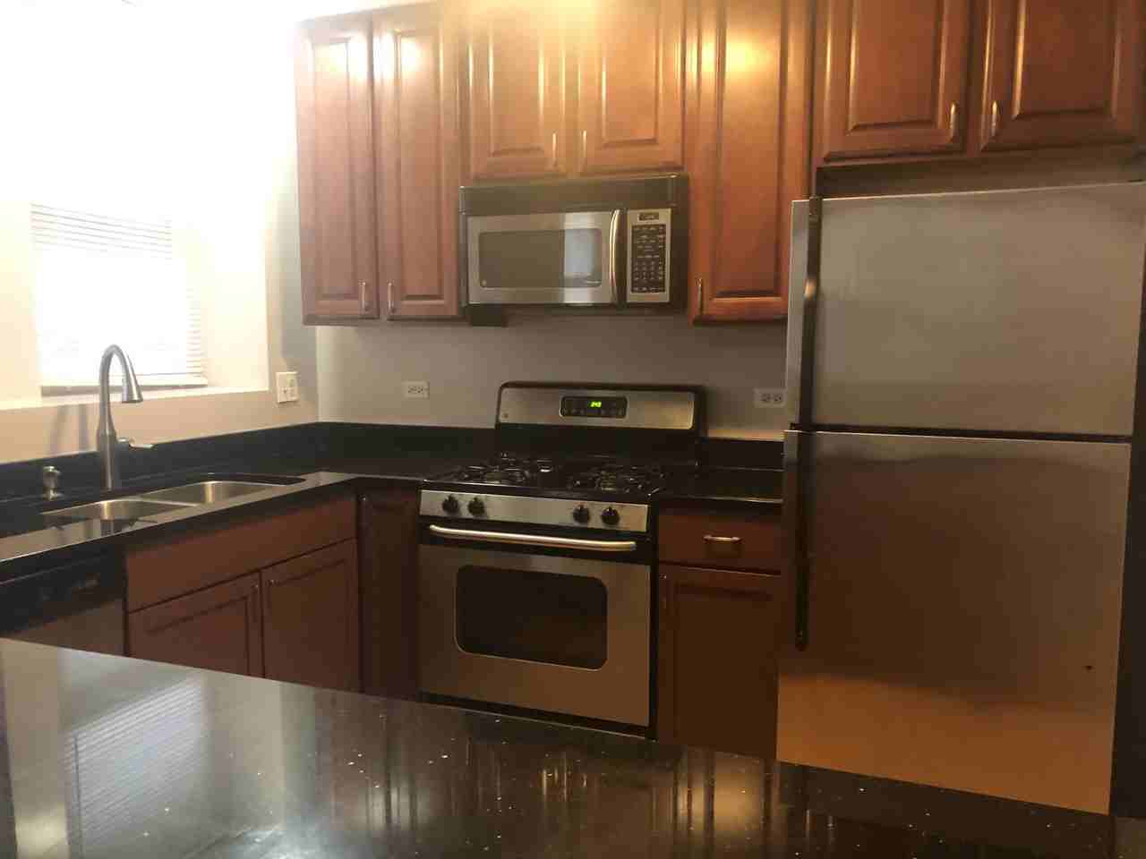 1651 W Pratt Ave #BG - Photo 4 of 14