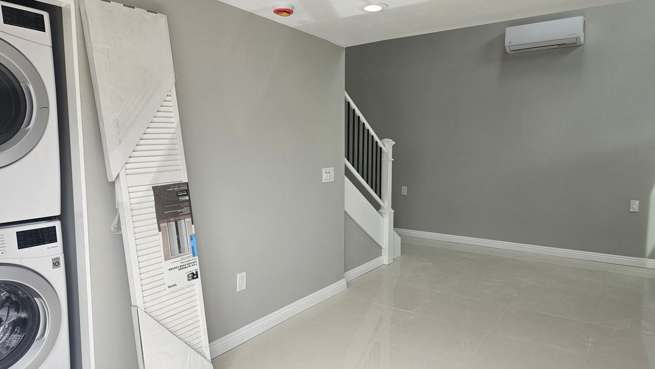 4769 Soria Dr - Photo 2 of 16