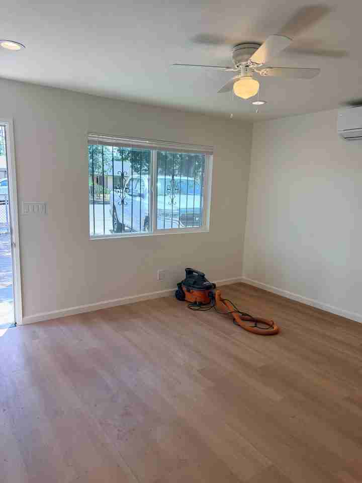 824 W Valencia Ave - Photo 3 of 23