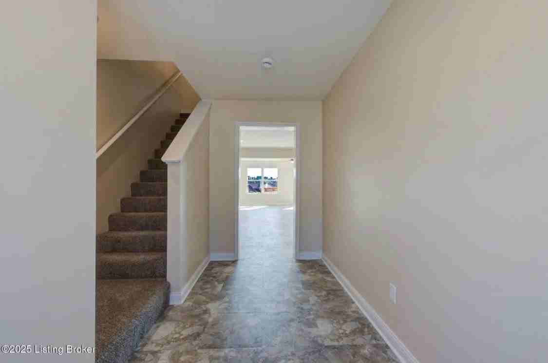 203 Dixon Cir - Photo 2 of 17