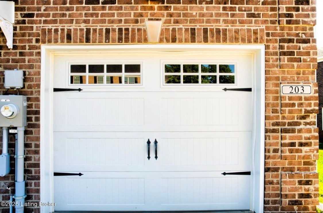 203 Dixon Cir - Photo 6 of 17