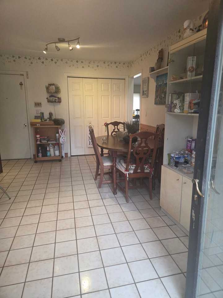 21025 Woodfield Rd - Photo 7 of 7