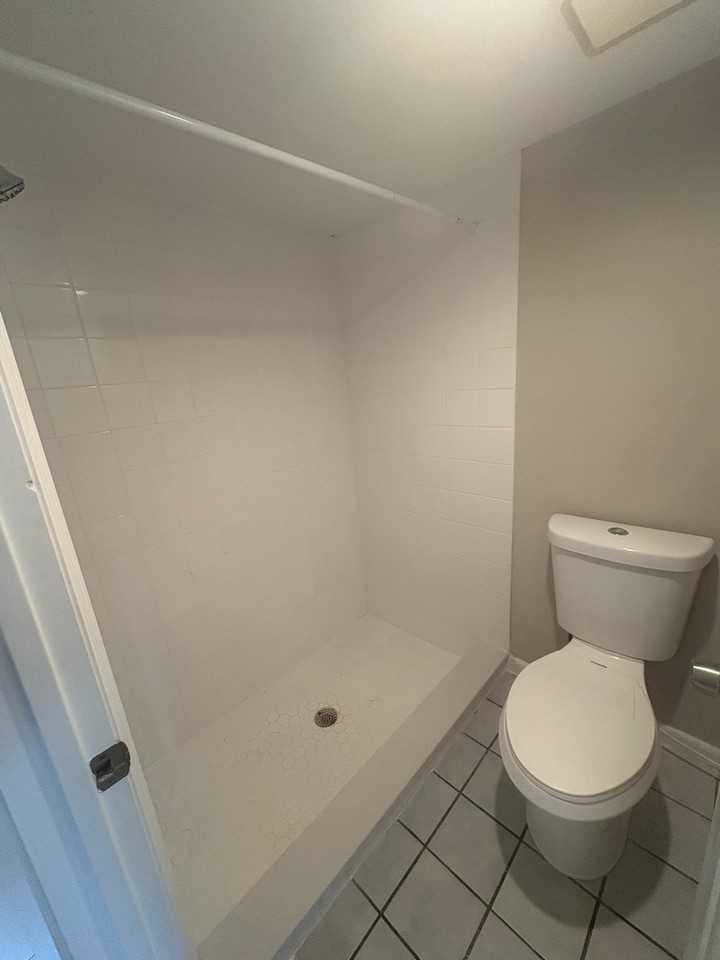 706 Se 13th Ct #D - Photo 7 of 9