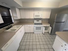 706 Se 13th Ct #E - Photo 1 of 1