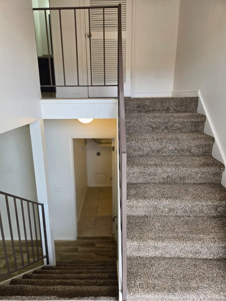 72 Park Ave #72PARKAVE - Photo 3 of 19