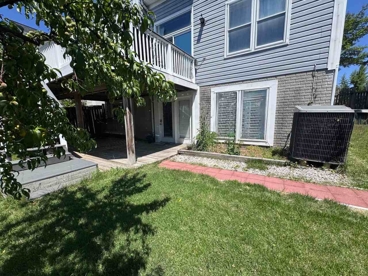 7615 Colony Ave - Photo 2 of 7