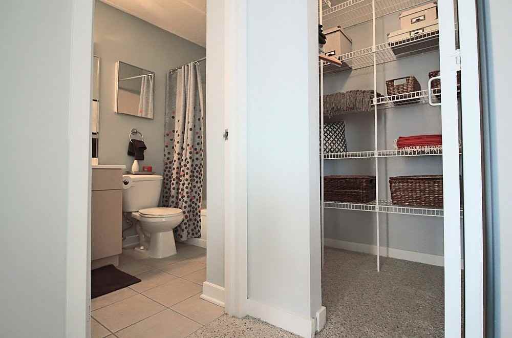 1210 S Michigan Ave - Photo 7 of 13