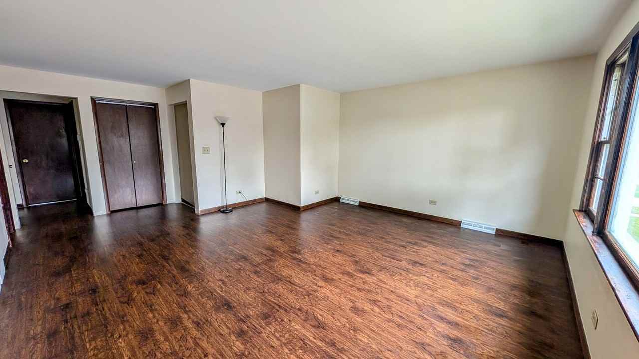 7535 W Hanover St #1 - Photo 4 of 11