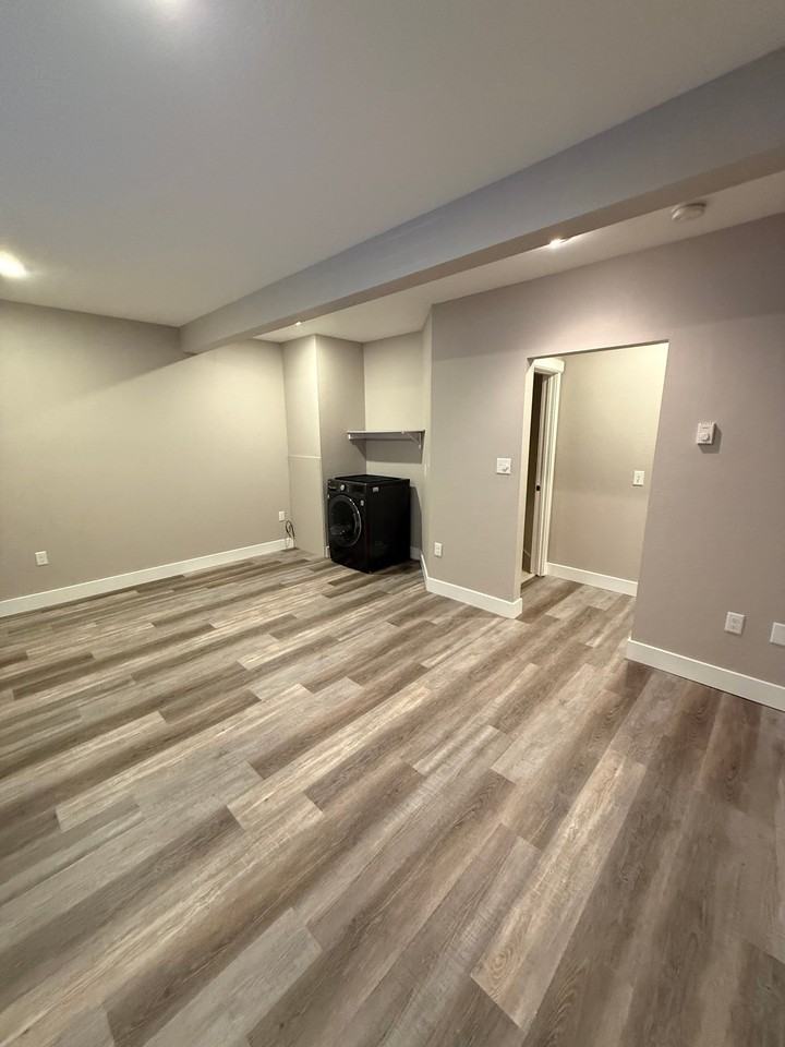 403 W Main St #B - Photo 5 of 6
