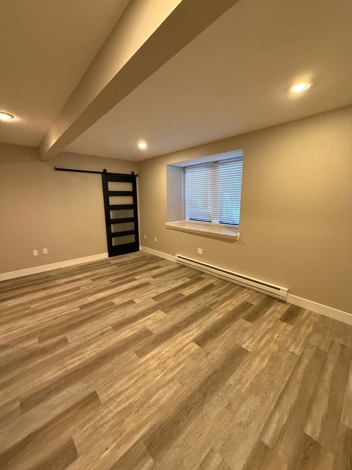 403 W Main St #B - Photo 6 of 6