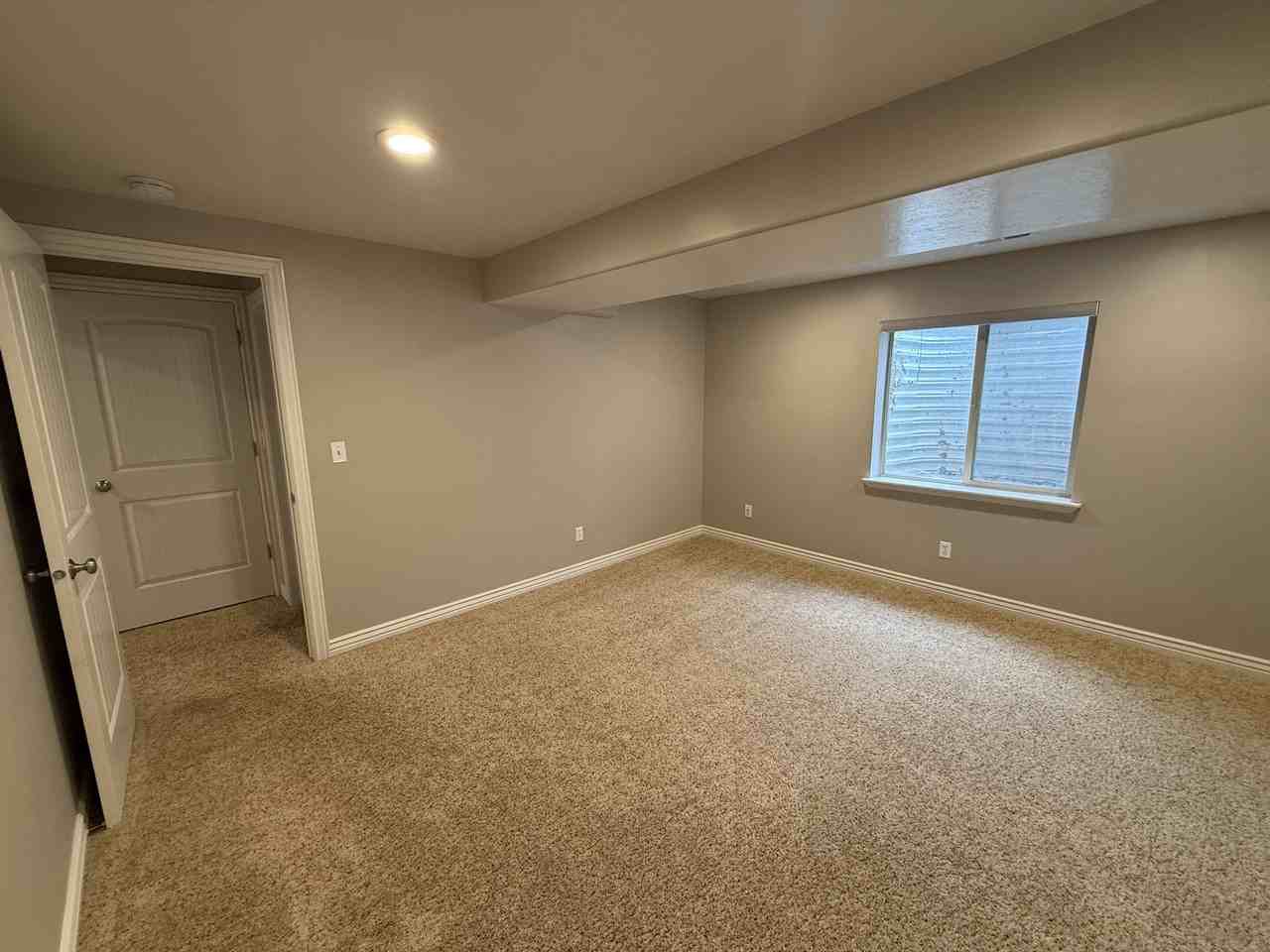 275 N St #B - Photo 6 of 15