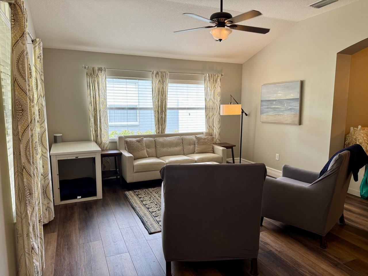 2735 Valencia Grove Dr - Photo 2 of 20