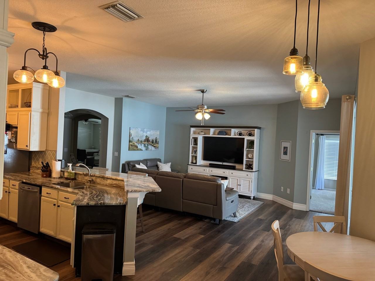 2735 Valencia Grove Dr - Photo 5 of 20