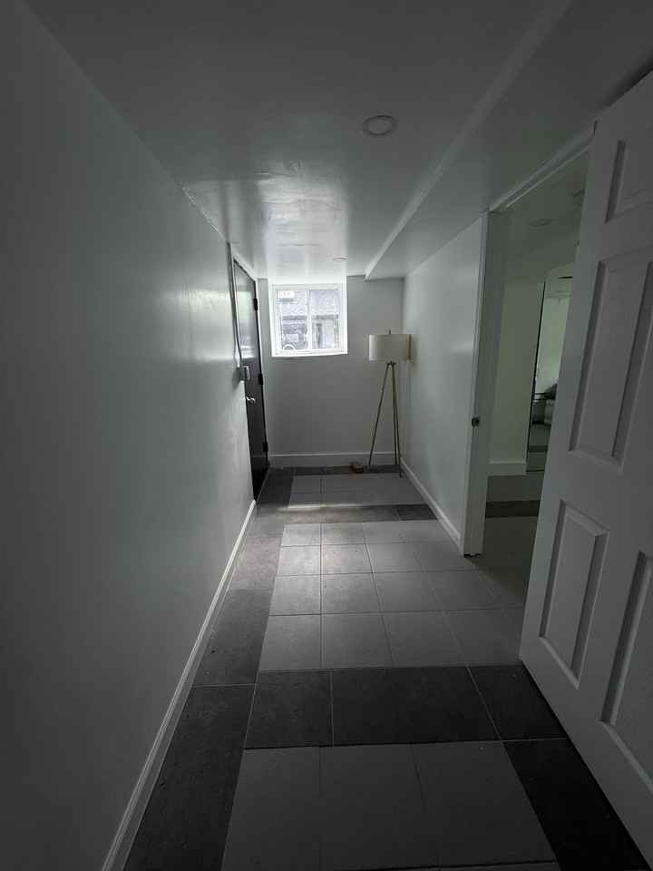 150 S 6th Ave #BS - Photo 4 of 12