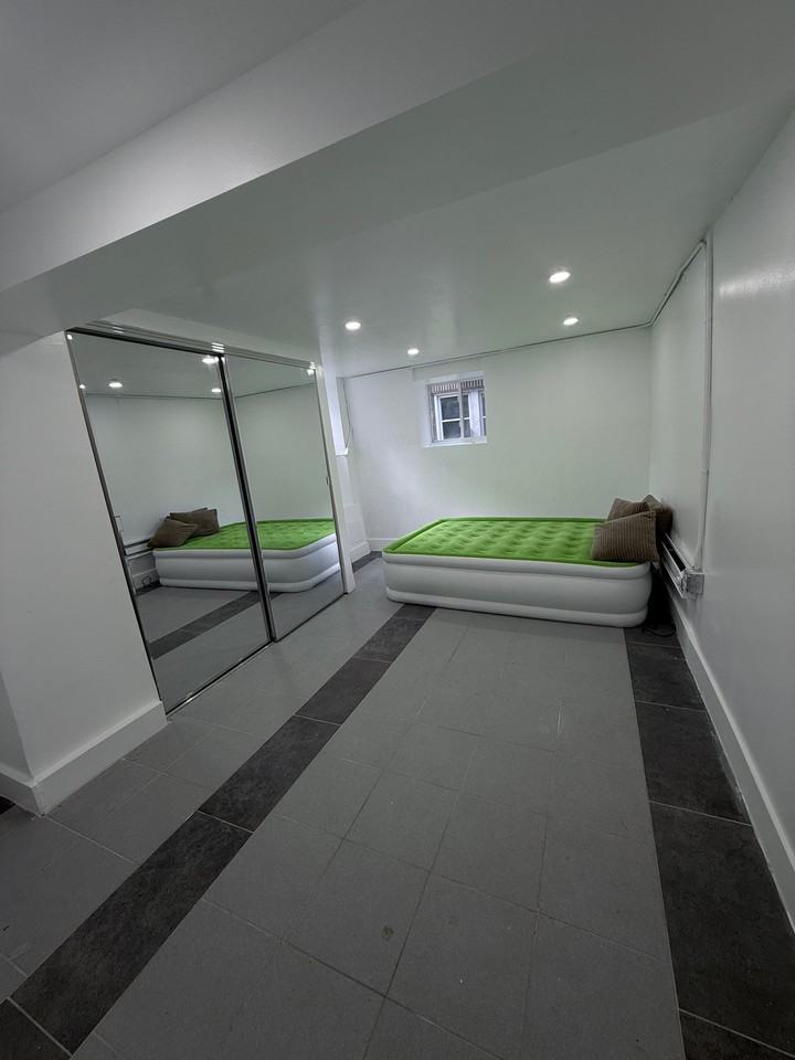 150 S 6th Ave #BS - Photo 6 of 12