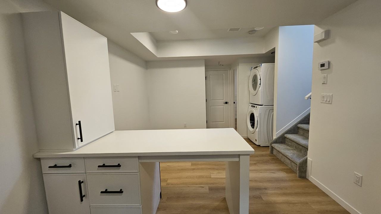 11837 40 St Nw Bsmt #11837BS - Photo 5 of 12