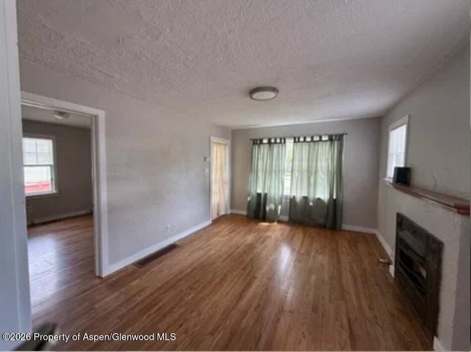 700 Taylor St - Photo 3 of 9