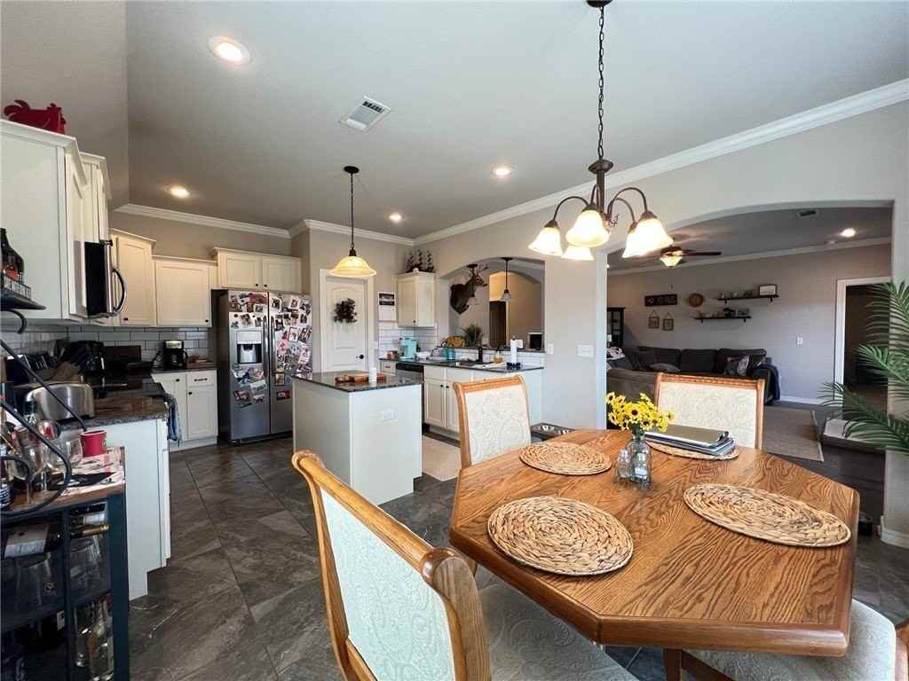3697 Serenity St - Photo 6 of 15