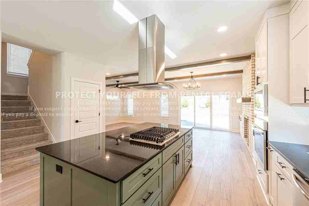 956 W Boone St - Photo 7 of 23