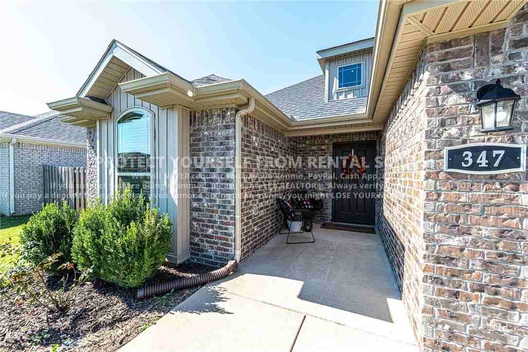 347 W Tyler Rd - Photo 3 of 20