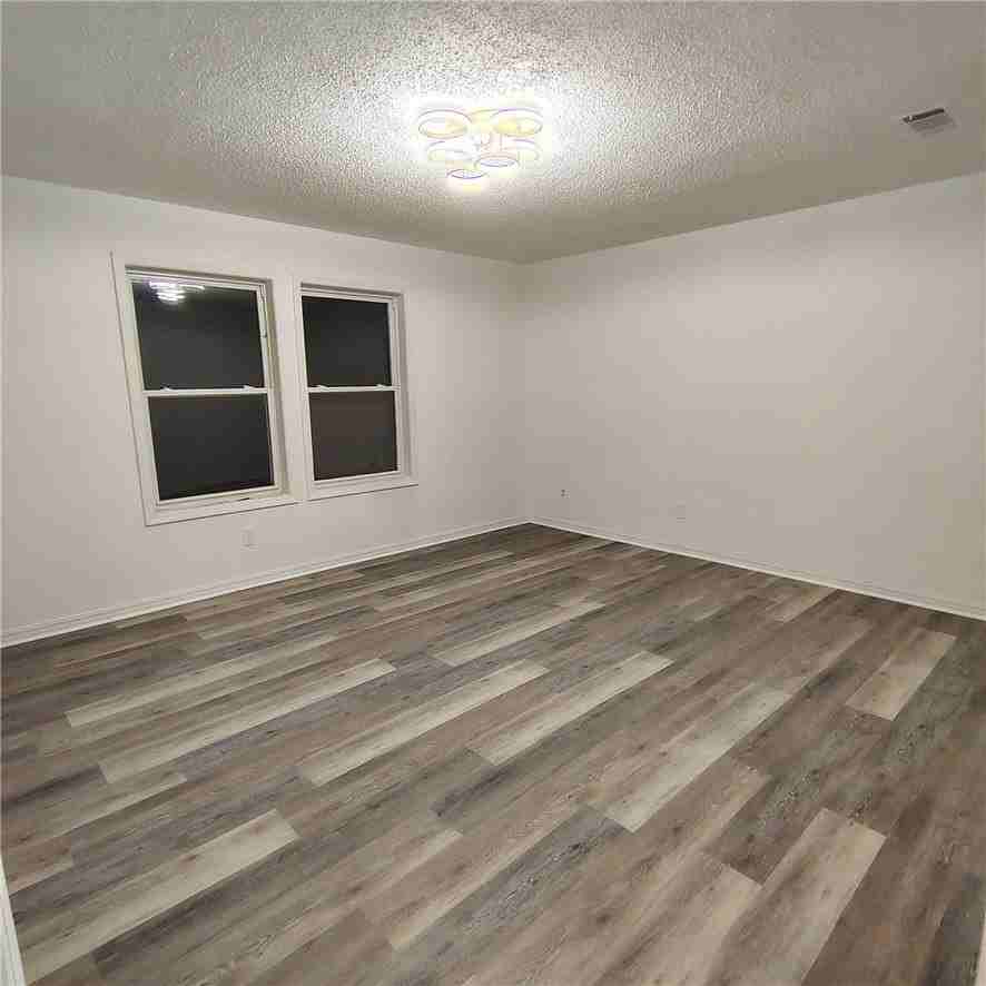 3129 Glen Flora Way - Photo 5 of 10