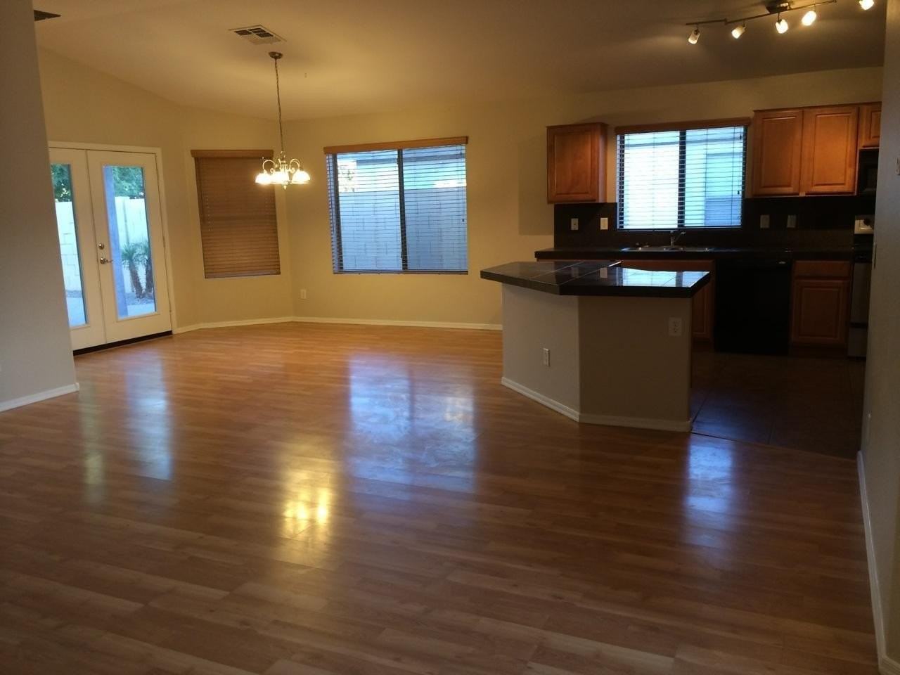 510 E Kent Ave - Photo 7 of 34