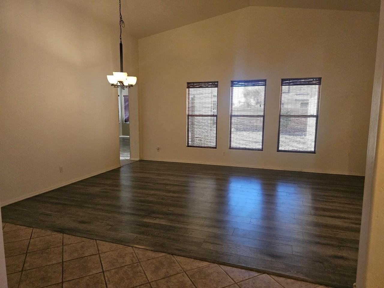 18515 W Caribbean Ln - Photo 5 of 29