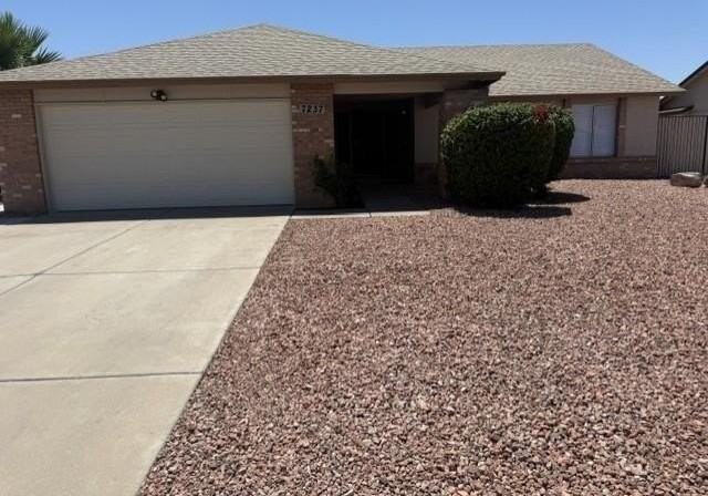 7237 W Sunnyside Dr