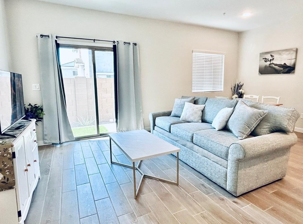 7508 S 75th Dr - Photo 5 of 30