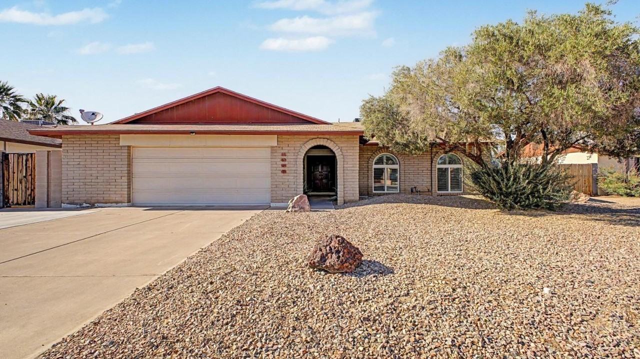 1056 W Pecos Ave - Photo 2 of 38