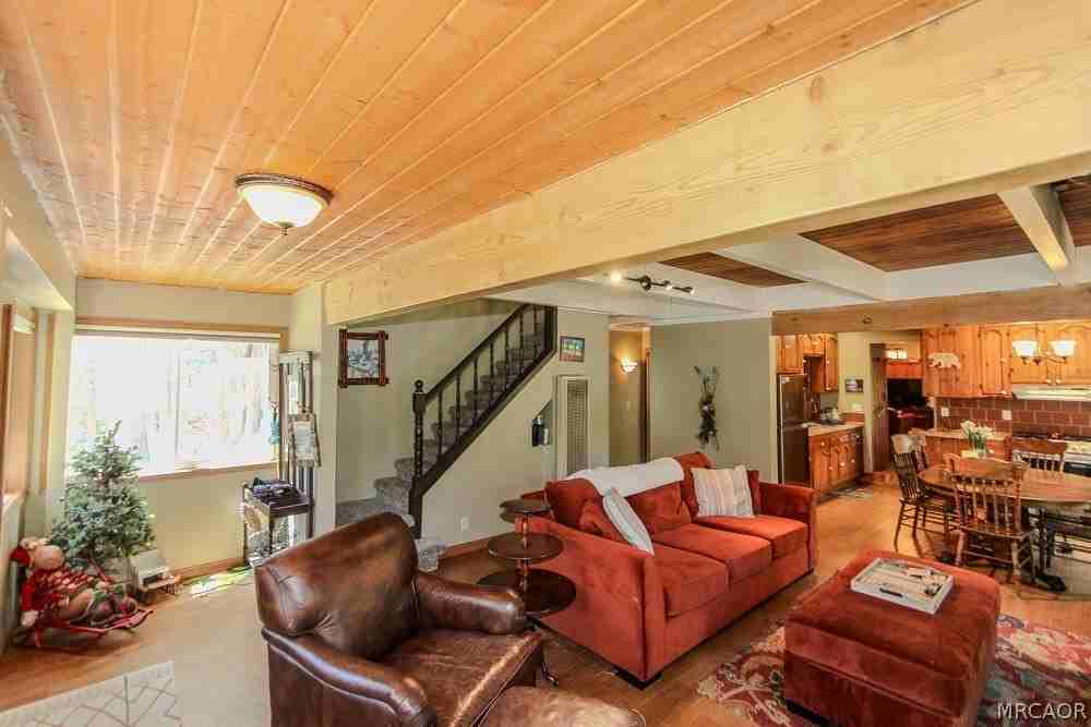 1159 Anita Ave - Photo 4 of 34