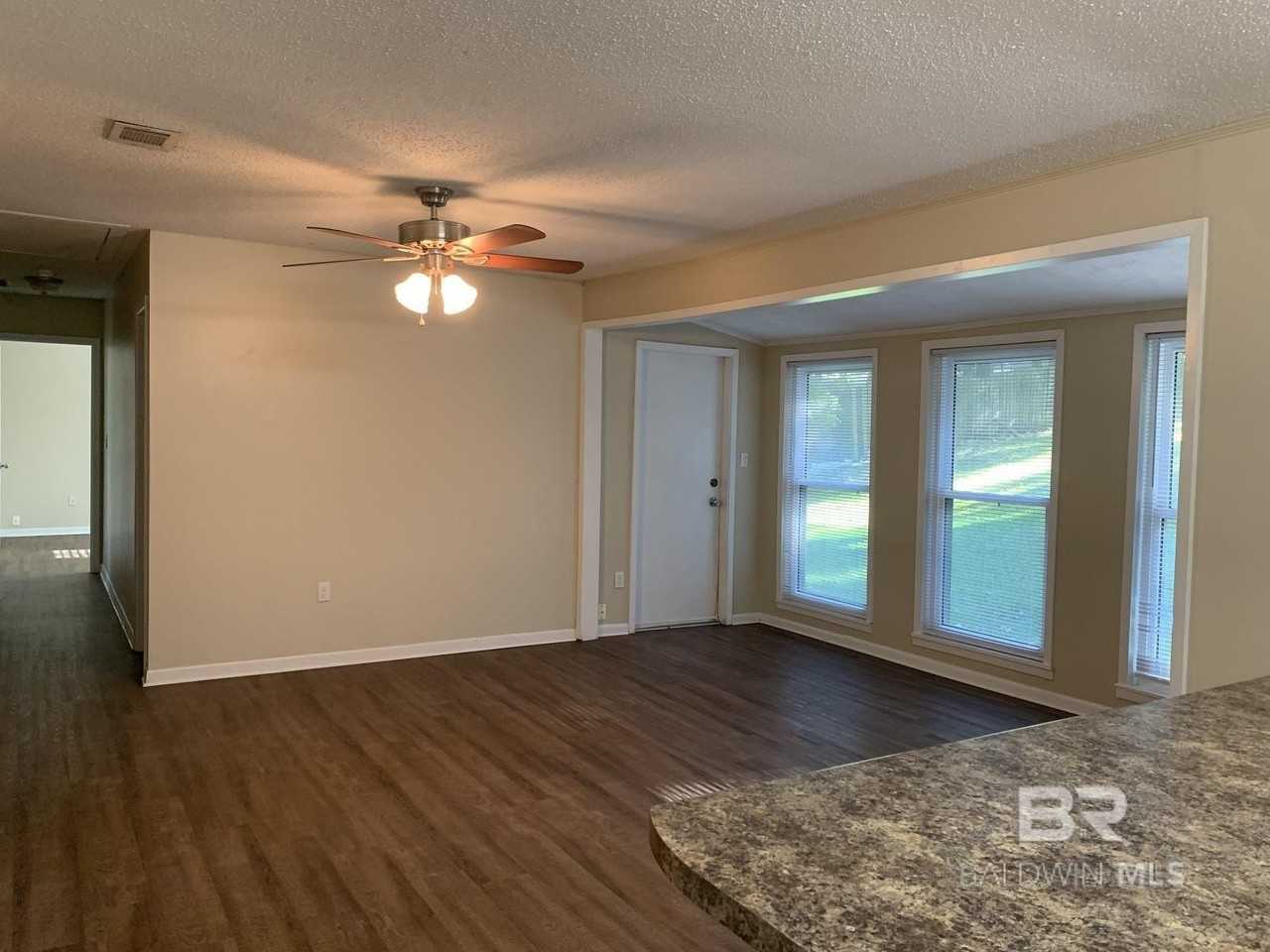 22 Cavalry Cir - Photo 2 of 9