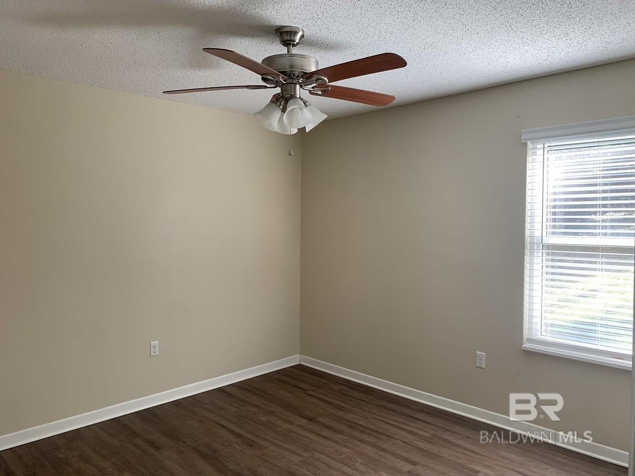22 Cavalry Cir - Photo 4 of 9