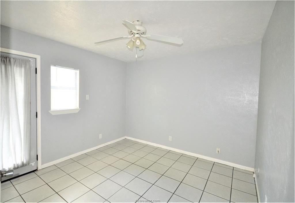 1713 Lawyer St #B - Photo 5 of 12