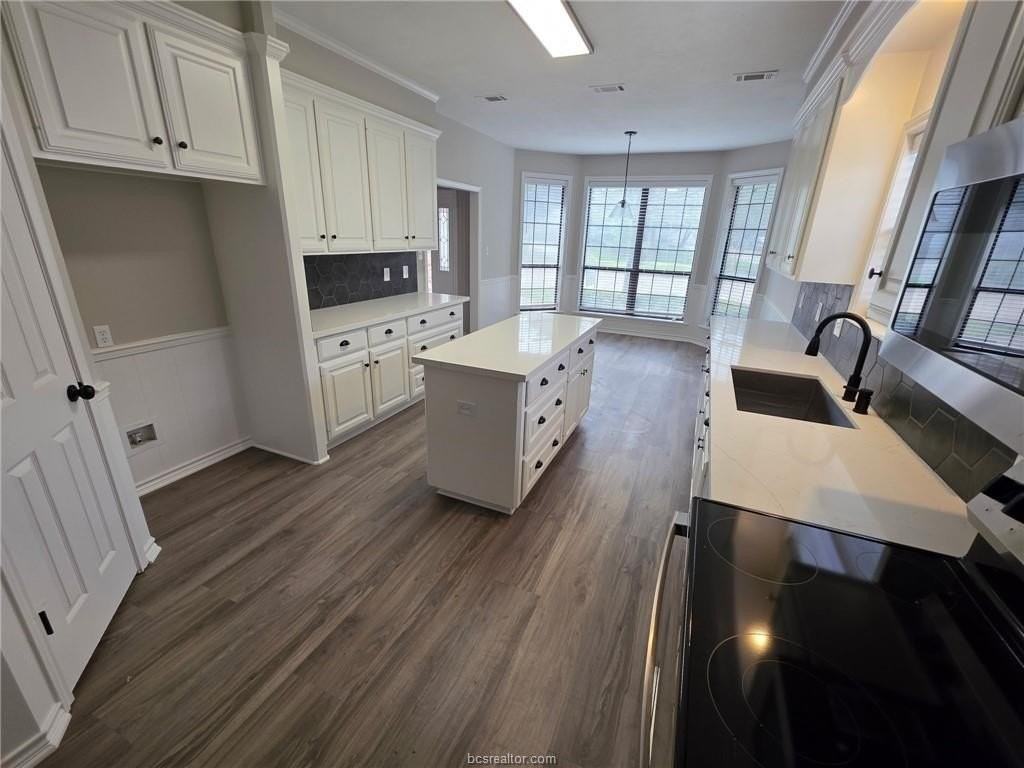 1301 Essex Grn - Photo 6 of 25