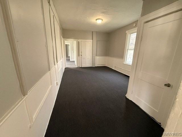 491 Emslie St - Photo 4 of 11