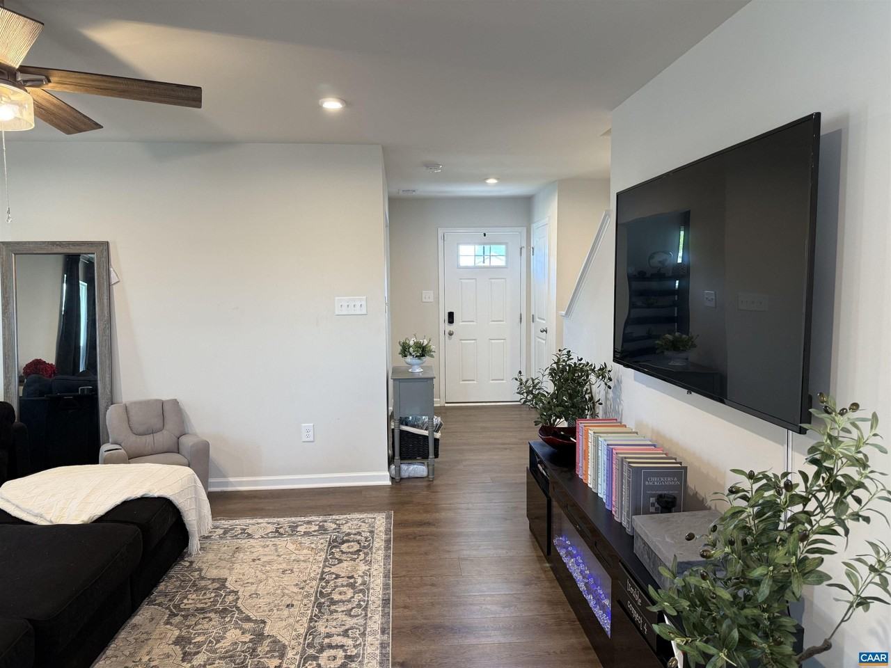 109 Walsh Ln - Photo 5 of 19