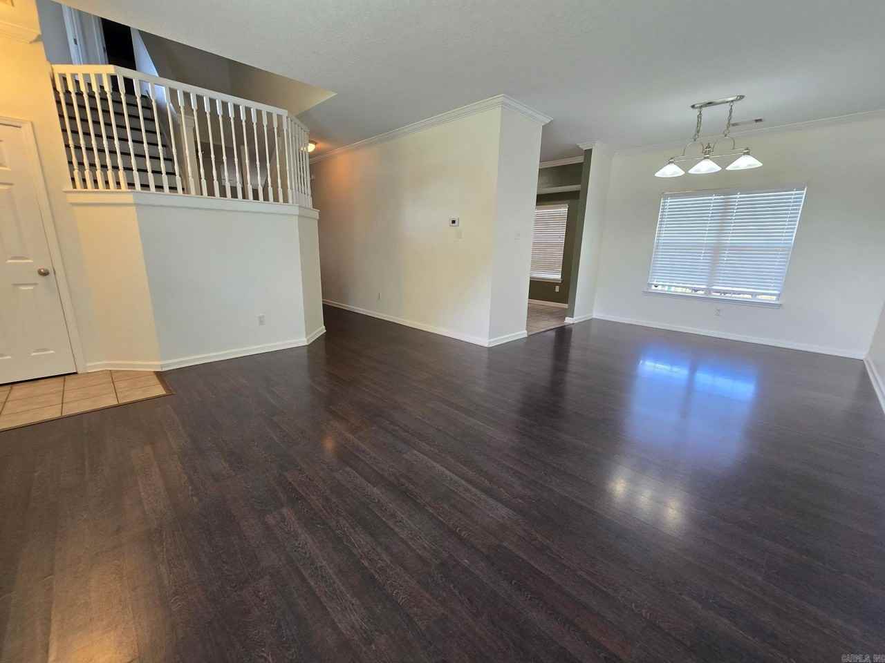 3215 Shelby Dr - Photo 3 of 15