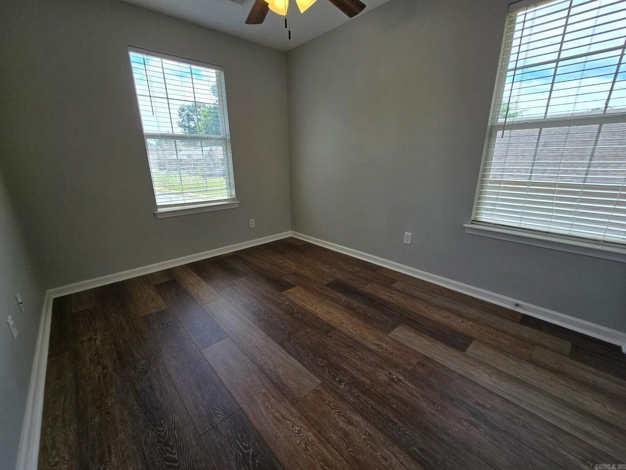 3215 Shelby Dr - Photo 7 of 15
