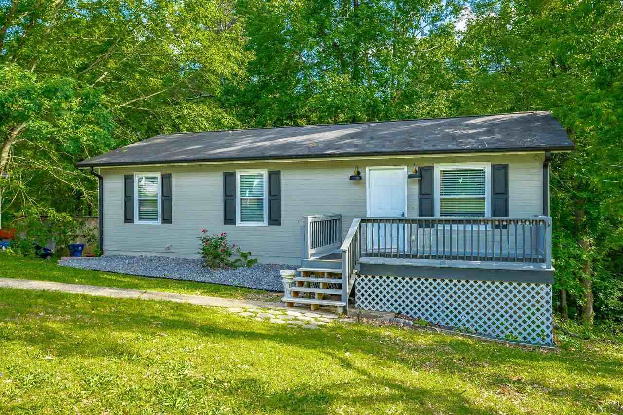 2410 Glengerrie Dr - Photo 2 of 41