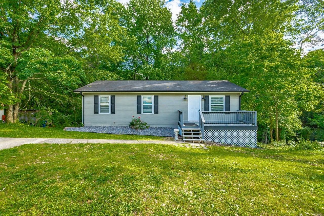 2410 Glengerrie Dr - Photo 4 of 41