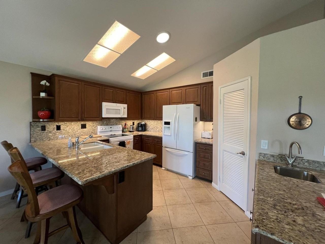 42192 Sultan Ave - Photo 5 of 22