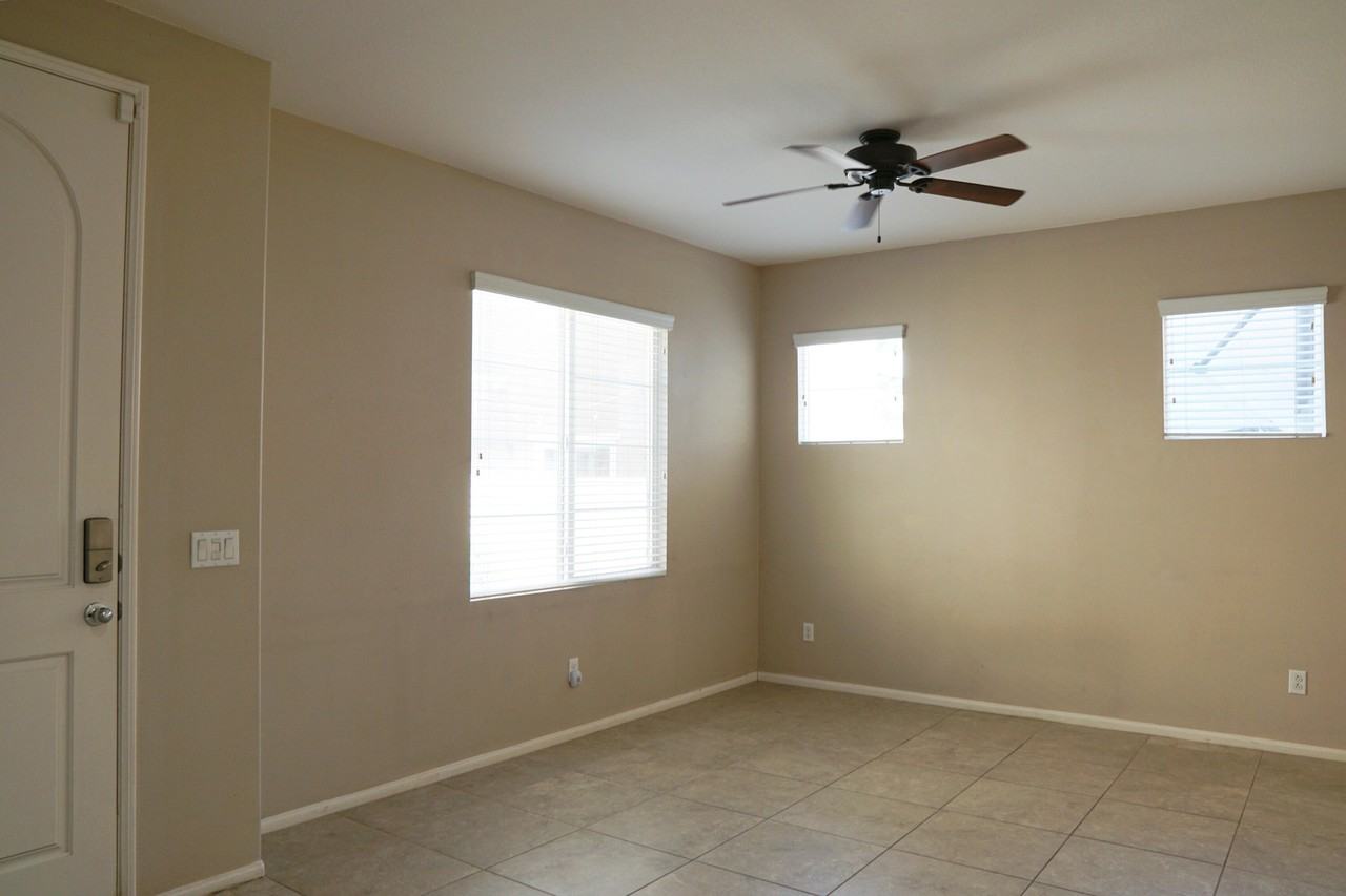 510 Calle Vibrante - Photo 2 of 32
