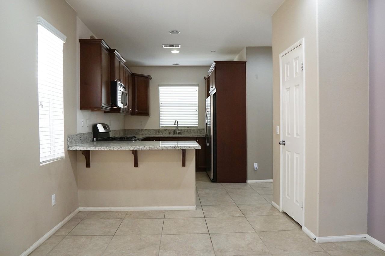 510 Calle Vibrante - Photo 6 of 32