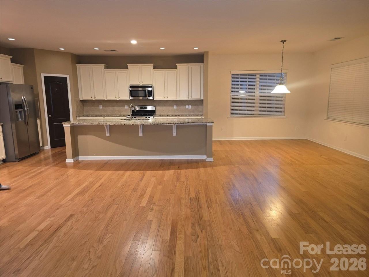 5021 Kinross Ln - Photo 4 of 28