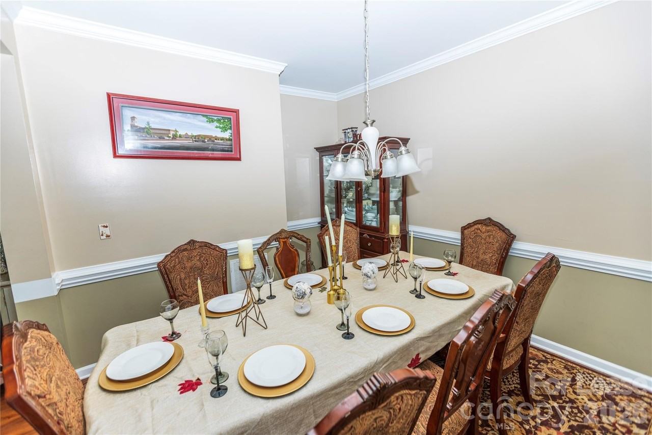 2922 Deep Cove Dr Nw - Photo 5 of 33