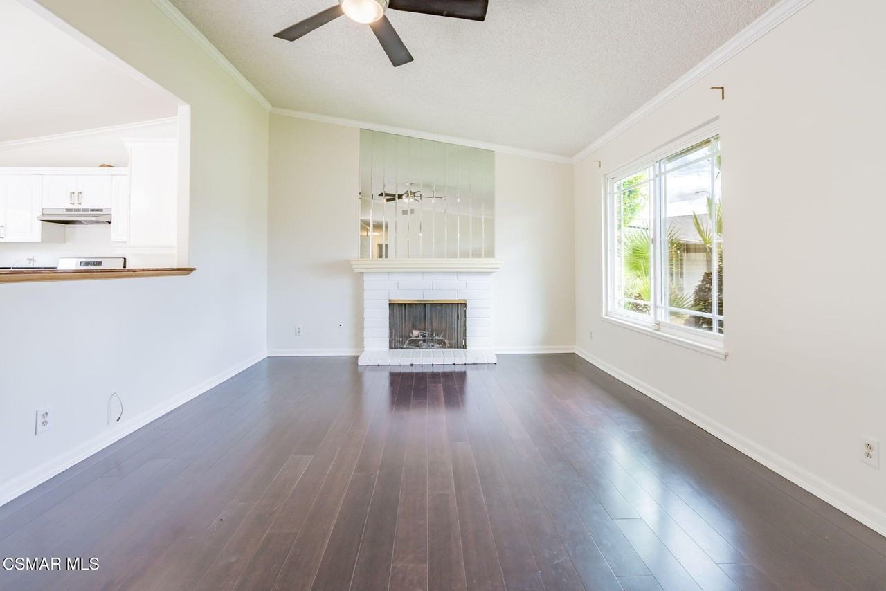 6894 Auburn Cir - Photo 5 of 40