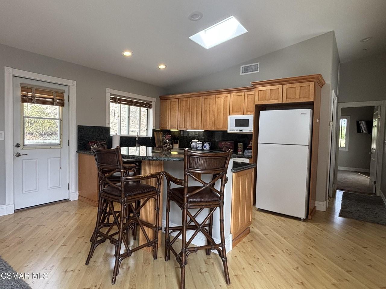 1577 Tierra Rejada Rd - Photo 6 of 12
